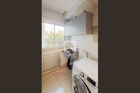 Cozinha e Área de Serviço de apartamento para alugar com 3 quartos, 82m² em Lourdes, Belo Horizonte