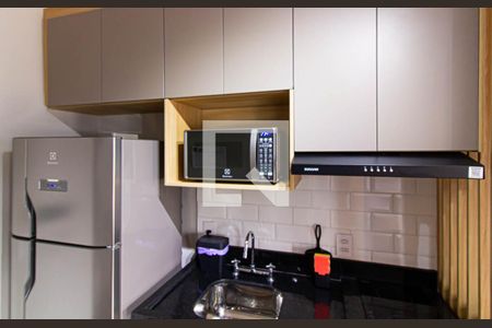 Cozinha de kitnet/studio para alugar com 1 quarto, 21m² em Pompeia, São Paulo