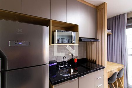 Cozinha de kitnet/studio para alugar com 1 quarto, 21m² em Pompeia, São Paulo