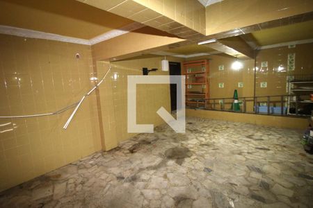 Garagem de casa à venda com 5 quartos, 350m² em Vila Kosmos, Rio de Janeiro
