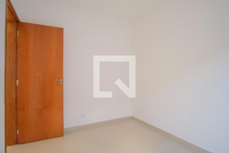 Quarto 2 de apartamento para alugar com 2 quartos, 45m² em Guaiauna, São Paulo