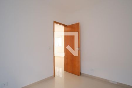 Quarto 2 de apartamento para alugar com 2 quartos, 45m² em Guaiauna, São Paulo