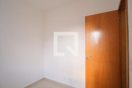 Quarto 1 de apartamento para alugar com 2 quartos, 45m² em Guaiauna, São Paulo