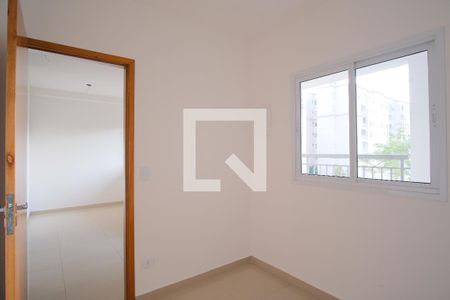 Quarto 1 de apartamento para alugar com 2 quartos, 45m² em Guaiauna, São Paulo
