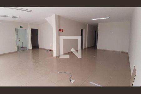 Casa à venda com 10 quartos, 326m² em Santo Amaro, São Paulo