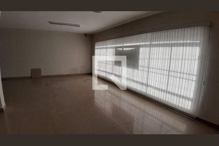 Casa à venda com 10 quartos, 326m² em Santo Amaro, São Paulo