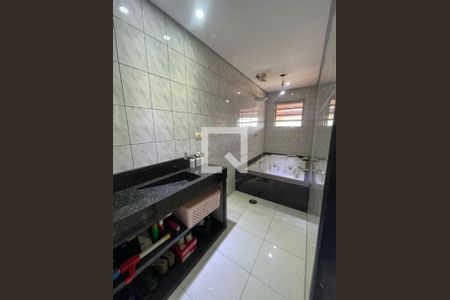 Casa à venda com 3 quartos, 200m² em Cidade Patriarca, São Paulo