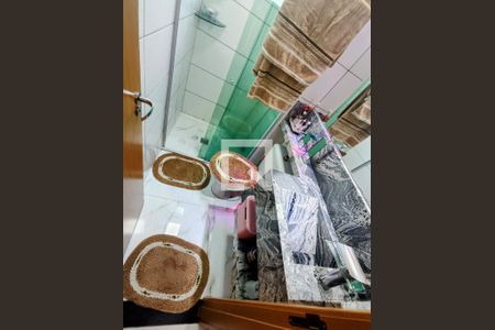 Banheiro de apartamento à venda com 2 quartos, 52m² em Sapucaia Ii, Contagem