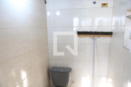 Banheiro 1 de casa à venda com 4 quartos, 100m² em Bandeirantes, Contagem