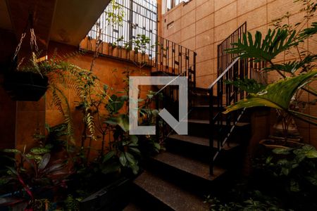 Hall de entrada de casa à venda com 2 quartos, 120m² em Parque Vitoria, São Paulo