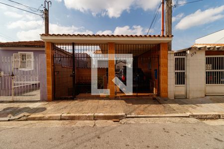 Fachada de casa à venda com 2 quartos, 120m² em Parque Vitoria, São Paulo