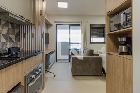 Cozinha de kitnet/studio para alugar com 1 quarto, 28m² em Jardim das Acacias, São Paulo