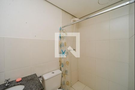 Banheiro da Suíte de apartamento à venda com 2 quartos, 48m² em Jardim Itu, Porto Alegre