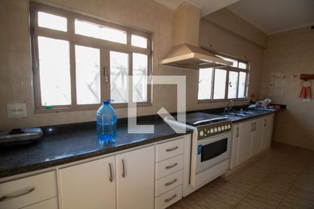Cozinha de casa para alugar com 4 quartos, 960m² em Santo Amaro, São Paulo