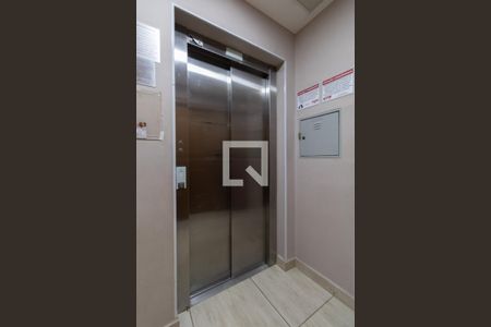 Área Comum - Elevador de apartamento à venda com 2 quartos, 53m² em Jardim Santo Antonio, São Paulo