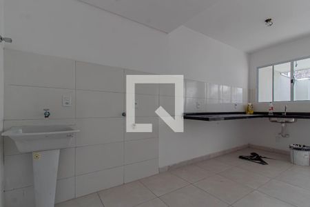 Cozinha e Área de Serviço de casa à venda com 2 quartos, 80m² em Vila Granada, São Paulo