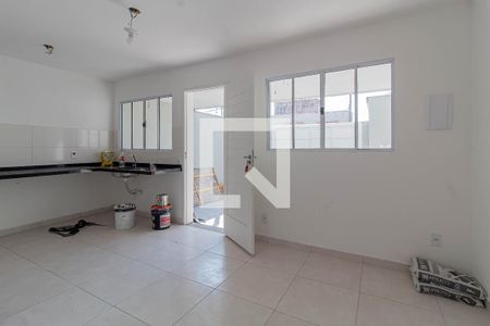 Sala de casa à venda com 2 quartos, 80m² em Vila Granada, São Paulo