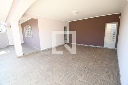 Garagem de casa à venda com 3 quartos, 130m² em Vila Santa Isabel, Campinas