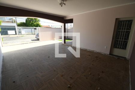 Garagem de casa à venda com 3 quartos, 130m² em Vila Santa Isabel, Campinas