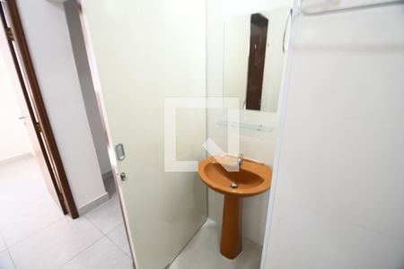 Banheiro  de casa à venda com 3 quartos, 130m² em Vila Santa Isabel, Campinas