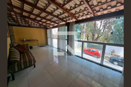 Casa à venda com 3 quartos, 130m² em Diamante, Belo Horizonte