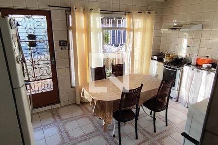 Casa à venda com 4 quartos, 140m² em Parque Maria Luiza, São Paulo