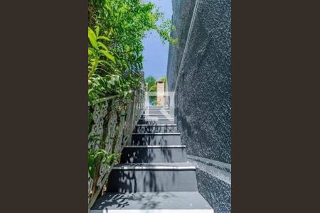 Casa à venda com 4 quartos, 184m² em Vila Lageado, São Paulo