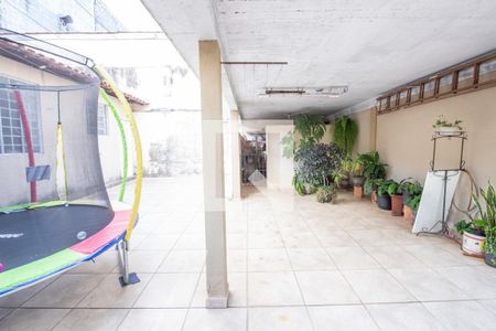Casa à venda com 6 quartos, 404m² em Cachoeirinha, Belo Horizonte