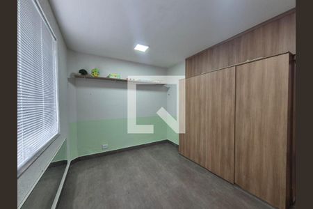 Casa à venda com 5 quartos, 240m² em Santa Efigênia, Belo Horizonte