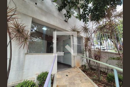 Casa à venda com 5 quartos, 240m² em Santa Efigênia, Belo Horizonte