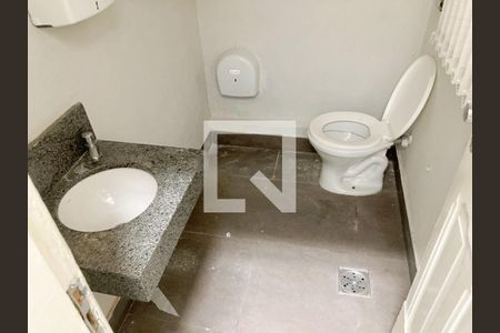 Casa à venda com 5 quartos, 240m² em Santa Efigênia, Belo Horizonte