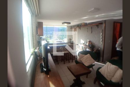 Casa à venda com 3 quartos, 188m² em Itaipu, Niterói