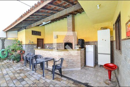 Casa à venda com 5 quartos, 228m² em Maravista, Niterói