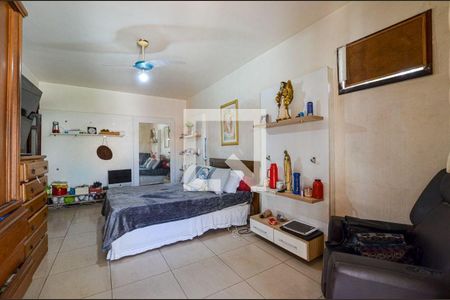 Casa à venda com 5 quartos, 228m² em Maravista, Niterói