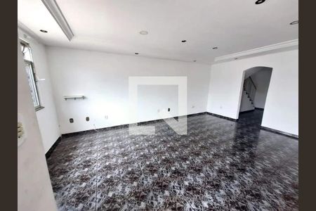 Casa à venda com 3 quartos, 120m² em Brás de Pina, Rio de Janeiro