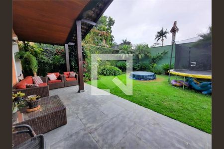 Casa à venda com 4 quartos, 349m² em Granja Julieta, São Paulo