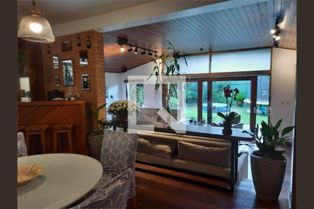 Casa à venda com 4 quartos, 349m² em Granja Julieta, São Paulo