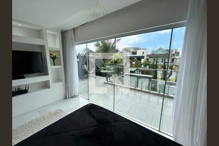 Casa à venda com 5 quartos, 375m² em Recreio dos Bandeirantes, Rio de Janeiro