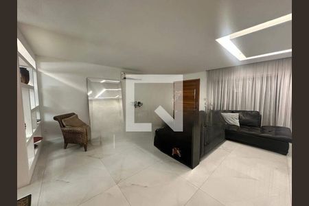 Casa à venda com 5 quartos, 375m² em Recreio dos Bandeirantes, Rio de Janeiro