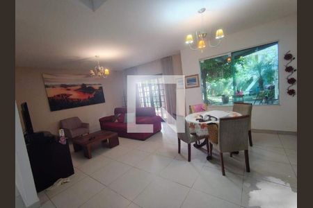 Casa à venda com 4 quartos, 167m² em Vargem Pequena, Rio de Janeiro