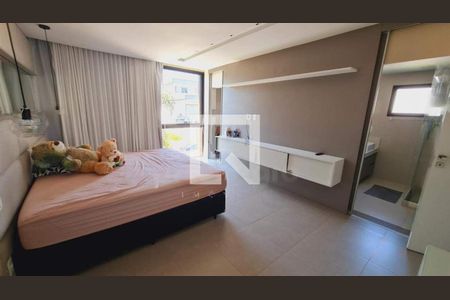 Casa à venda com 4 quartos, 385m² em Vargem Pequena, Rio de Janeiro