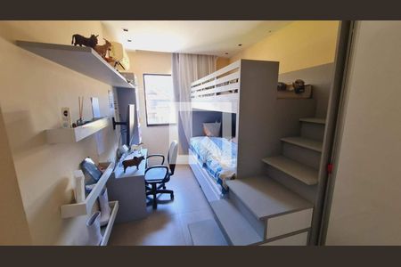 Casa à venda com 4 quartos, 385m² em Vargem Pequena, Rio de Janeiro