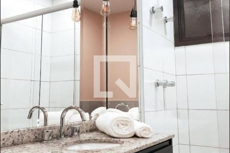 Banheiro de kitnet/studio para alugar com 1 quarto, 30m² em Consolação, São Paulo