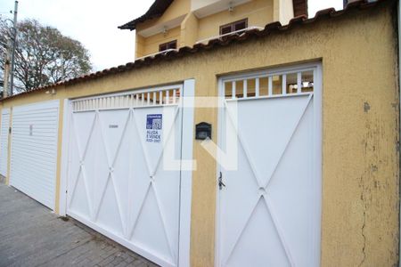 Fachada de casa à venda com 3 quartos, 189m² em Vila Yara, Osasco