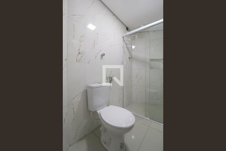 Banheiro  de apartamento à venda com 2 quartos, 50m² em Pompeia, São Paulo