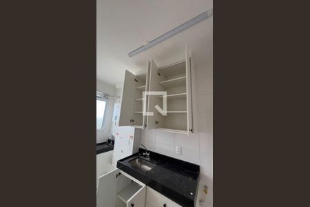 Sala/cozinha de apartamento à venda com 2 quartos, 44m² em Engordadouro, Jundiaí