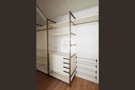 Closet de apartamento à venda com 1 quarto, 129m² em Lourdes, Belo Horizonte