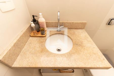 Banheiro  de apartamento à venda com 3 quartos, 73m² em Planalto Paulista, São Paulo