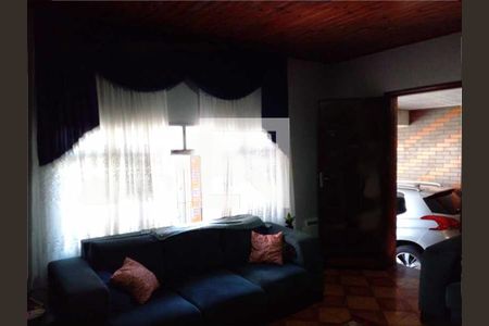 Casa à venda com 3 quartos, 184m² em Vila Tolstoi, São Paulo