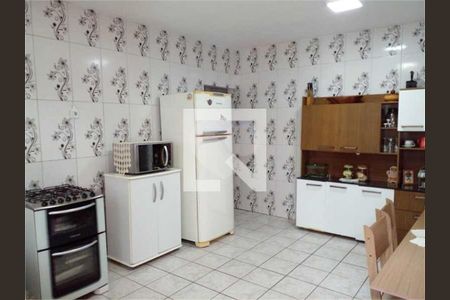 Casa à venda com 3 quartos, 184m² em Vila Tolstoi, São Paulo